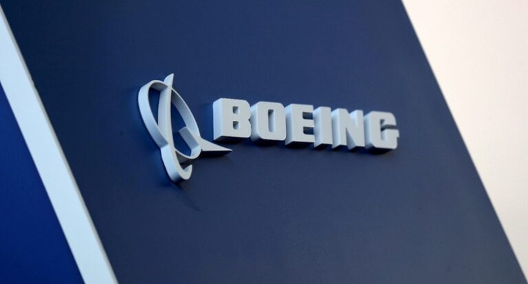 FAA plays hardball with Boeing