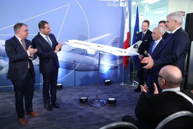 Challenge Group welcomes AerCap’s Big Twins